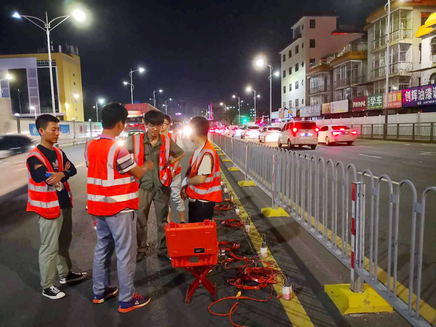 深圳市軌道交通四期共建管廊工程16號線共建管廊工程巖溶專項勘察微動探測